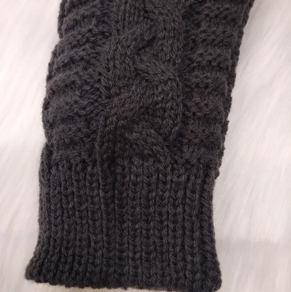 Fingerless Braided Knitted Gloves In Dark Gray - Picture 5 of 8